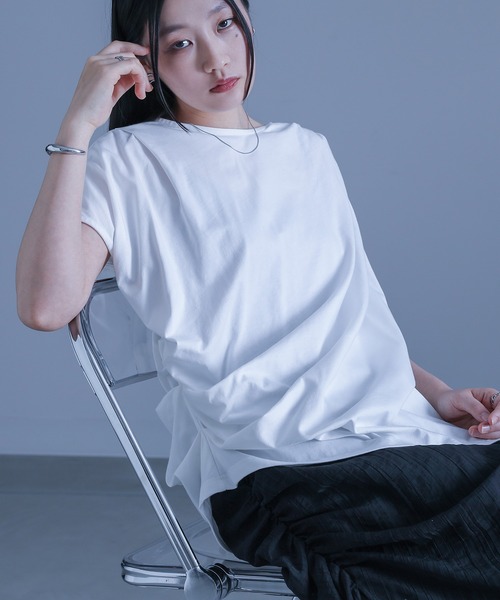 kOhAKU（コハク）の「『フレンチスリーブドレープカットソー』（Tシャツ/カットソー・レディース・ブルー/オフホワイト/ブラック・2/1）」の20枚目の写真
