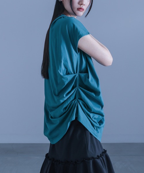 kOhAKU（コハク）の「『フレンチスリーブドレープカットソー』（Tシャツ/カットソー・レディース・ブルー/オフホワイト/ブラック・2/1）」の15枚目の写真