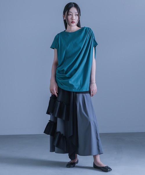 kOhAKU（コハク）の「『フレンチスリーブドレープカットソー』（Tシャツ/カットソー・レディース・ブルー/オフホワイト/ブラック・2/1）」の17枚目の写真