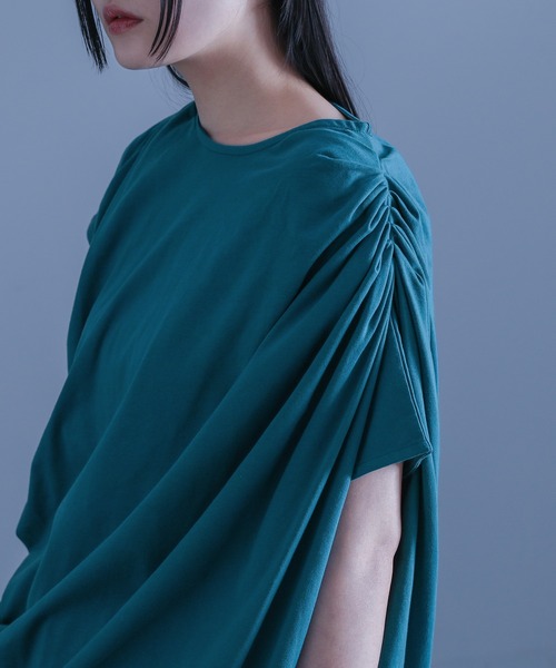 kOhAKU（コハク）の「『フレンチスリーブドレープカットソー』（Tシャツ/カットソー・レディース・ブルー/オフホワイト/ブラック・2/1）」の12枚目の写真