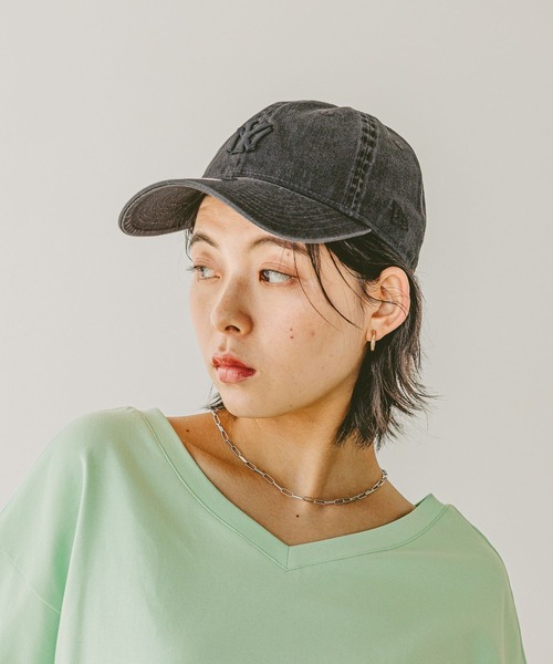 NEW ERA（ニューエラ）の「【NEW ERA（ニューエラ）】別注920 ITL WASH NY(WOMENS)（キャップ・レディース・グレイッシュベージュ/ネイビー/ブラック/ブラウン・FREE）」の6枚目の写真
