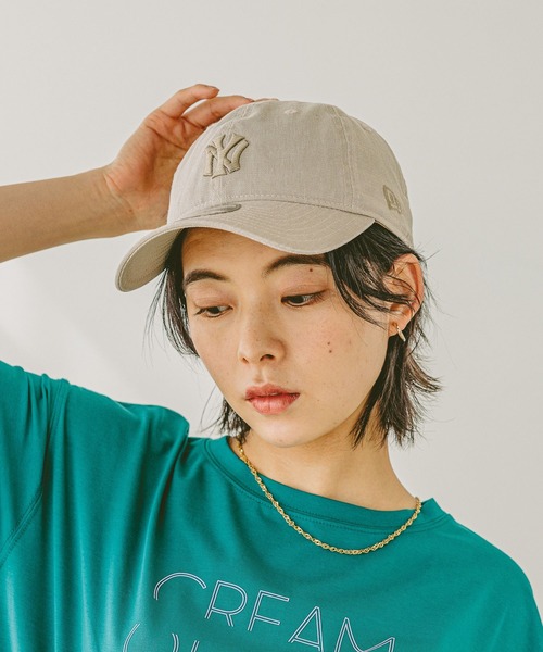 NEW ERA（ニューエラ）の「【NEW ERA（ニューエラ）】別注920 ITL WASH NY(WOMENS)（キャップ・レディース・グレイッシュベージュ/ネイビー/ブラック/ブラウン・FREE）」の9枚目の写真