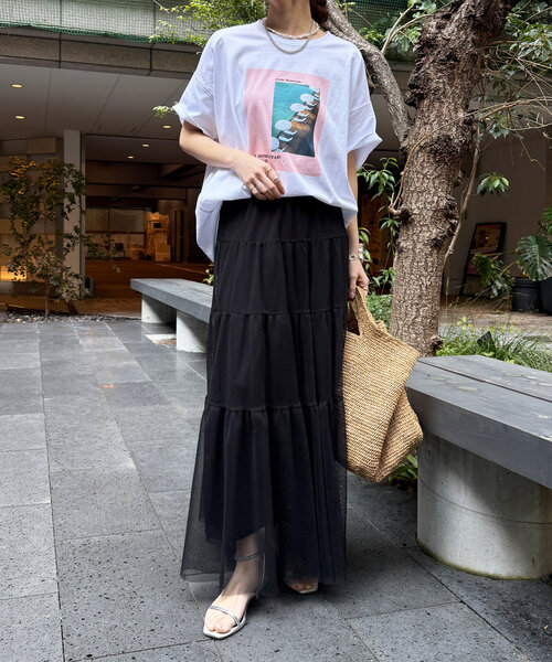 DouDou(ドゥドゥ)の「ワイドフォトTEE(Tシャツ/カットソー・レディース・オフホワイト/チャコールグレー・FREE)」の8枚目の写真