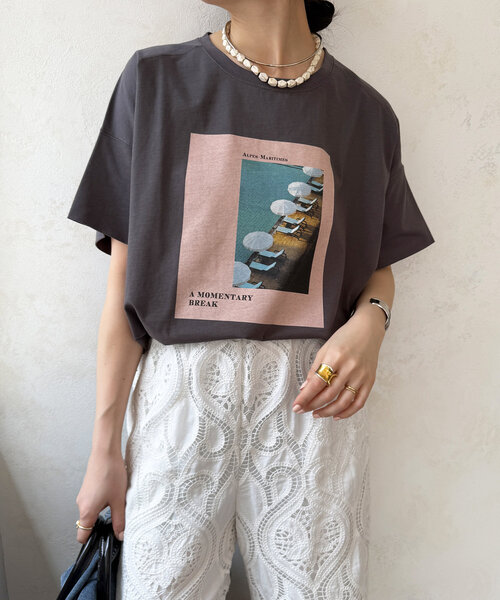 DouDou(ドゥドゥ)の「ワイドフォトTEE(Tシャツ/カットソー・レディース・オフホワイト/チャコールグレー・FREE)」の21枚目の写真