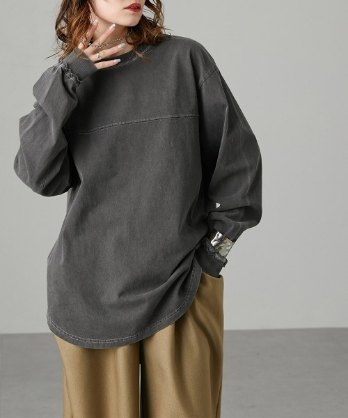 Soiunique（スワユニーク）の「ピグメント加工　胸切り替えライン入ＢＩＧシルエット長袖Ｔシャツ　［Soiunique］（Tシャツ/カットソー・レディース・ブラック/ネイビー/レッド・M/L）」の4枚目の写真