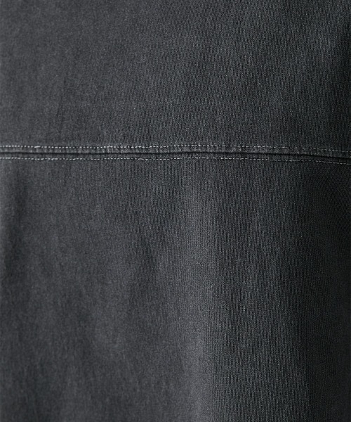 Soiunique（スワユニーク）の「ピグメント加工　胸切り替えライン入ＢＩＧシルエット長袖Ｔシャツ　［Soiunique］（Tシャツ/カットソー・レディース・ブラック/ネイビー/レッド・M/L）」の7枚目の写真