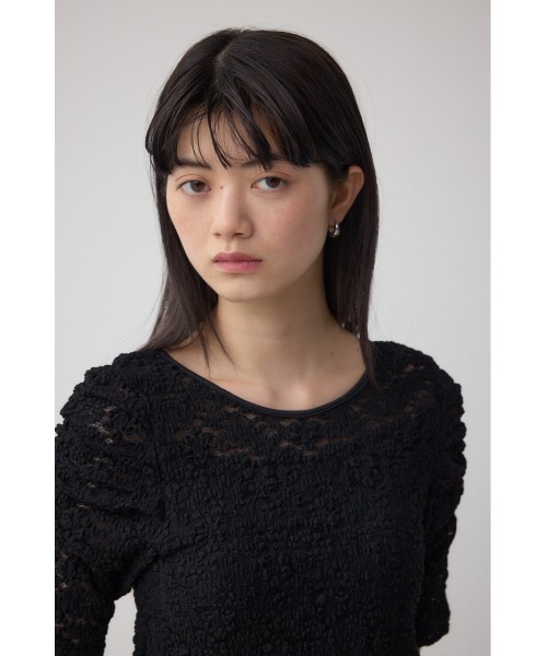 AZUL by moussy(アズールバイマウジー)の「2WAYギャザーレーストップス(Tシャツ/カットソー・レディース・ブルー/ブラック/ホワイト・FREE)」の16枚目の写真