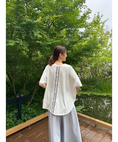 Day and Grade(デイアンドグレイド)の「【前田ゆかセレクト】バッグロゴTシャツ(Tシャツ/カットソー・レディース・ホワイト/ブラック・FREE)」の11枚目の写真