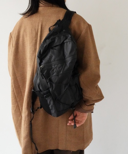 ブラックナイロンリュック・バックパック アイシービー ICB 【A4サイズ収納可・撥水】8ポケットナイロンリュック