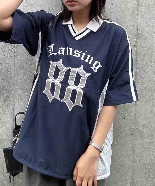 AS KNOW AS plus(アズノゥアズプラス)の「●ロゴ刺繍 衿付ナイロン半袖プルオーバー(Tシャツ/カットソー・レディース・ネイビー/オフホワイト/チャコールグレー/ネイビー系/ブラック系/ホワイト系・FREE)」の20枚目の写真