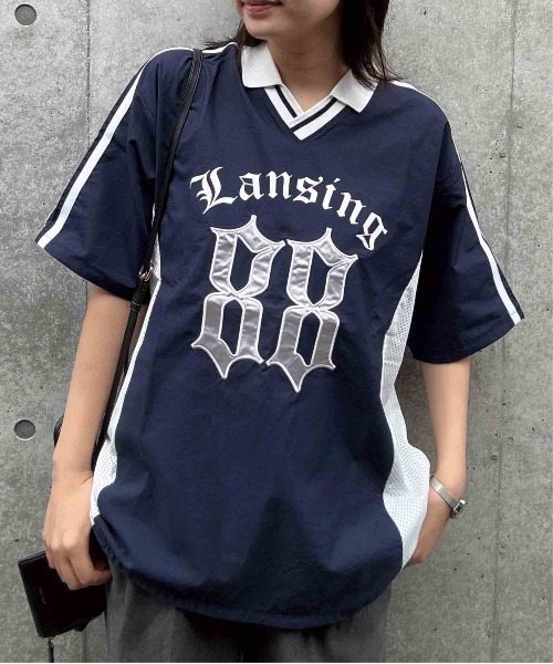 AS KNOW AS plus(アズノゥアズプラス)の「●ロゴ刺繍 衿付ナイロン半袖プルオーバー(Tシャツ/カットソー・レディース・ネイビー/オフホワイト/チャコールグレー/ネイビー系/ブラック系/ホワイト系・FREE)」の18枚目の写真