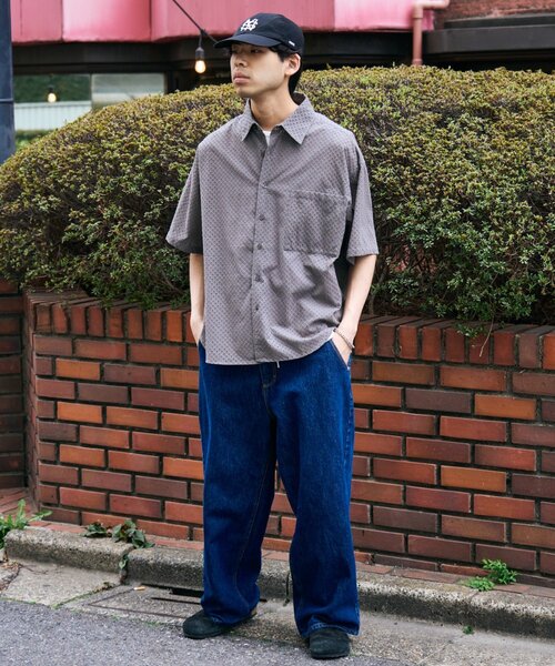 CIAOPANIC TYPY(チャオパニックティピー)の「【通気性◎】ユニセックスジャガード刺繍レースシャツ(シャツ/ブラウス・メンズ・ネイビー/オフホワイト/チャコールグレー・MEDIUM/LARGE)」の5枚目の写真