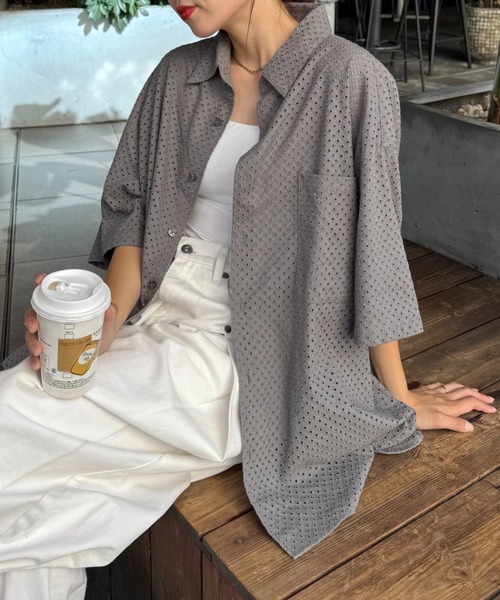 チャオ PRINTED SHIRT。 レトロなボタニカルアートをモチーフした
