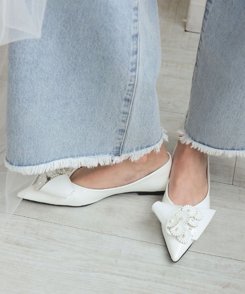 DONOBAN（ドノバン）の「フラワーパンプス（パンプス・レディース・ホワイト/ブラック・22.5cm/23cm/23.5cm/24cm/24.5cm）」の10枚目の写真