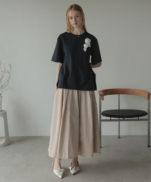 DONOBAN(ドノバン)の「フラワーパンプス(パンプス・レディース・ホワイト/ブラック・22.5cm/23cm/23.5cm/24cm/24.5cm)」の19枚目の写真