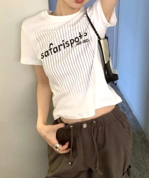 Vipoa(ヴィポア)の「SportyナンバリングロゴTee(Tシャツ/カットソー・レディース・ホワイト/グレー・FREE)」の1枚目の写真