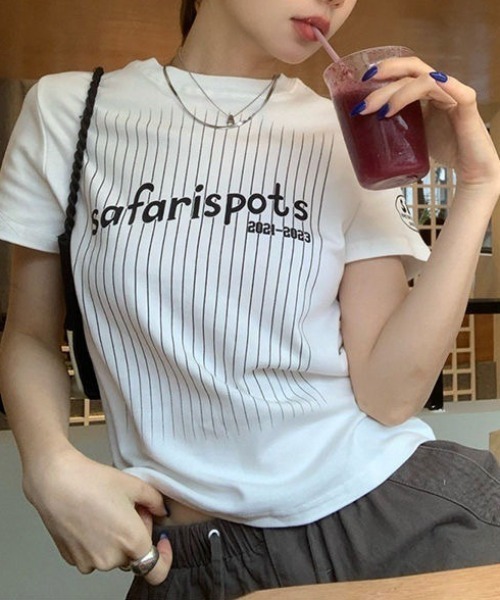 Vipoa(ヴィポア)の「SportyナンバリングロゴTee(Tシャツ/カットソー・レディース・ホワイト/グレー・FREE)」の3枚目の写真