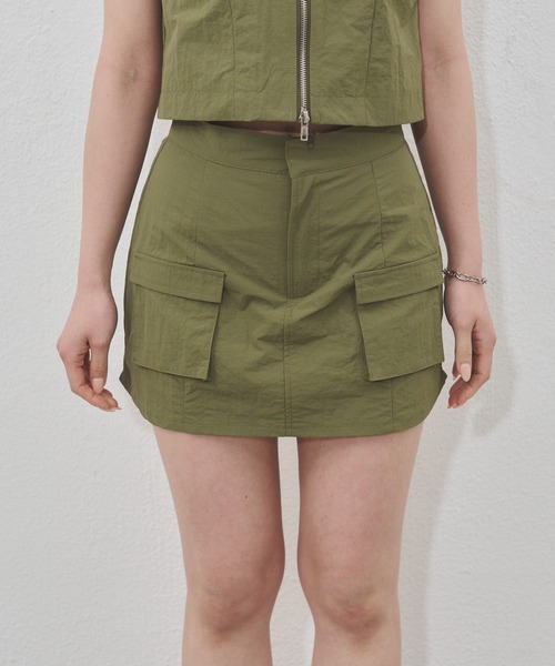 ENVYM（アンビー）の「フロントポケットミニスカート（スカート・レディース・アイボリー/ブラック/カーキ・FREE）」の8枚目の写真