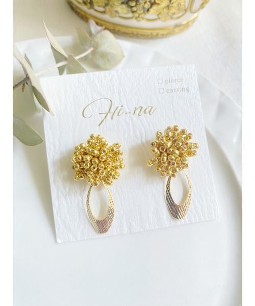 tone(トーン)の「【Hi-na】つぶビーズ×変形オーバルフープ ピアス(MA)(ピアス(両耳用)・レディース・ゴールド・FREE)」の2枚目の写真