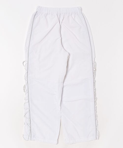 GORGE(ゴージ)の「《レースアップ×裾ドローコード》レディース ワイドカーゴパンツ サイドデザイン 春夏秋(カーゴパンツ・レディース・ホワイト/ブラック・F)」の3枚目の写真