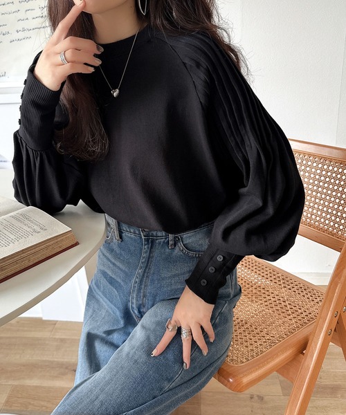 classicalelf(クラシカルエルフ)の「カジュアルな中にも上品さを。綿100%袖山タックラグラン長袖Tシャツ(Tシャツ/カットソー・レディース・ネイビー/ホワイト/ブラック/アイボリー/グレイッシュベージュ・LARGE/MEDIUM/SMALL/X-LARGE)」の13枚目の写真