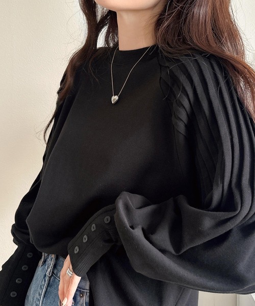 classicalelf(クラシカルエルフ)の「カジュアルな中にも上品さを。綿100%袖山タックラグラン長袖Tシャツ(Tシャツ/カットソー・レディース・ネイビー/ホワイト/ブラック/アイボリー/グレイッシュベージュ・LARGE/MEDIUM/SMALL/X-LARGE)」の12枚目の写真