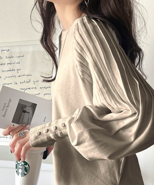 classicalelf(クラシカルエルフ)の「カジュアルな中にも上品さを。綿100%袖山タックラグラン長袖Tシャツ(Tシャツ/カットソー・レディース・ネイビー/ホワイト/ブラック/アイボリー/グレイッシュベージュ・LARGE/MEDIUM/SMALL/X-LARGE)」の22枚目の写真