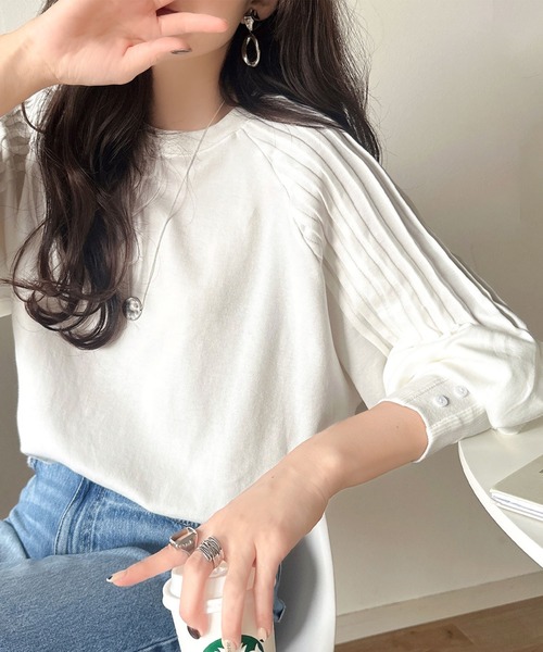 classicalelf(クラシカルエルフ)の「カジュアルな中にも上品さを。綿100%袖山タックラグラン長袖Tシャツ(Tシャツ/カットソー・レディース・ネイビー/ホワイト/ブラック/アイボリー/グレイッシュベージュ・LARGE/MEDIUM/SMALL/X-LARGE)」の21枚目の写真