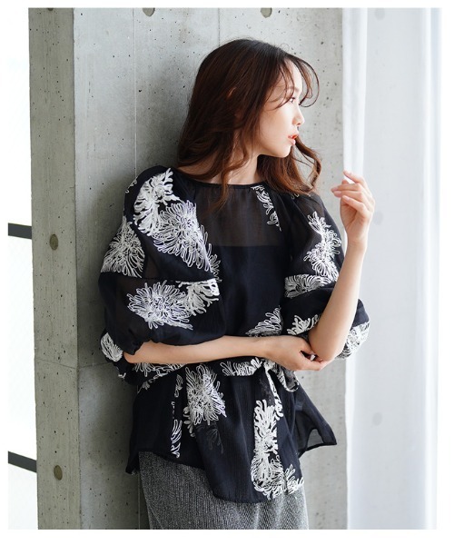 Sawa a la mode(サワアラモード)の「リボン付きシアーブラウストップス(シャツ/ブラウス・レディース・ブラック/アイボリー・FREE)」の3枚目の写真