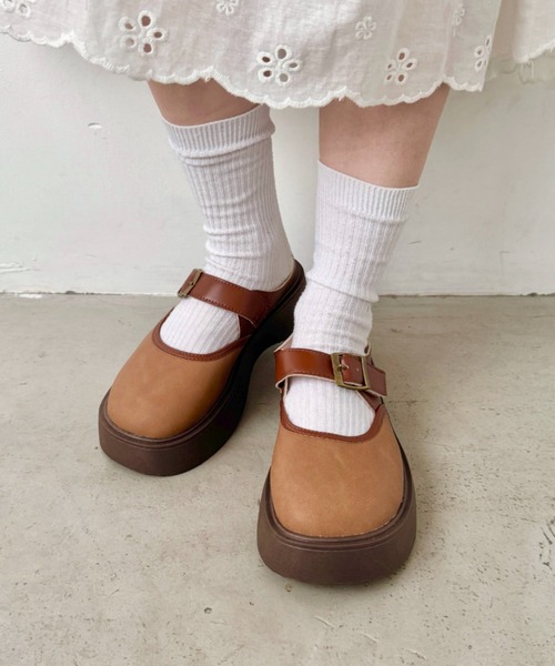 SOLLON.(ソルロン)の「ベルトストラップ厚底サボシューズ(スリッポン・レディース・ブラウン/ベージュ・23.5cm/24.5cm)」の2枚目の写真