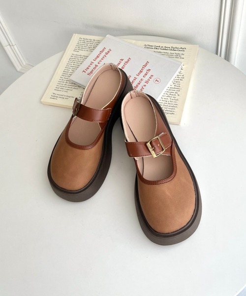 SOLLON.(ソルロン)の「ベルトストラップ厚底サボシューズ(スリッポン・レディース・ブラウン/ベージュ・23.5cm/24.5cm)」の4枚目の写真