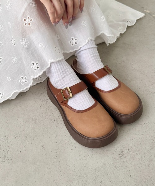 SOLLON.(ソルロン)の「ベルトストラップ厚底サボシューズ(スリッポン・レディース・ブラウン/ベージュ・23.5cm/24.5cm)」の6枚目の写真