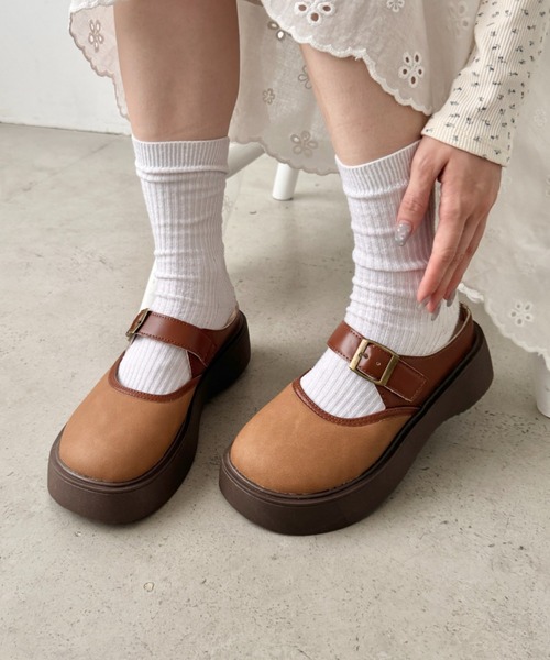 SOLLON.(ソルロン)の「ベルトストラップ厚底サボシューズ(スリッポン・レディース・ブラウン/ベージュ・23.5cm/24.5cm)」の21枚目の写真