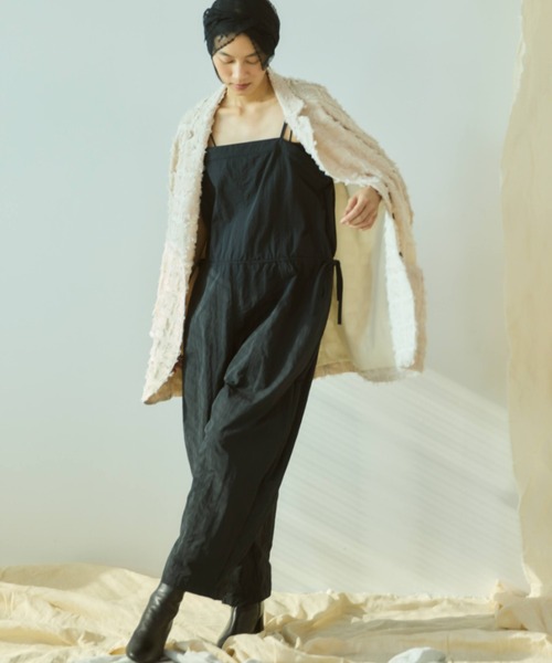 Libra Cue(リブラ キュー)の「バレルシルエットオールインワン(サロペット/オーバーオール・レディース・ベージュ/ブラック・FREE)」の11枚目の写真