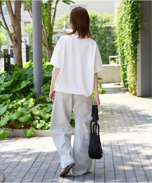 JOURNAL STANDARD(ジャーナルスタンダード)の「《追加5》シャーリングTシャツ(Tシャツ/カットソー・レディース・ブラック/ブラウン系その他/ホワイト・FREE)」の4枚目の写真