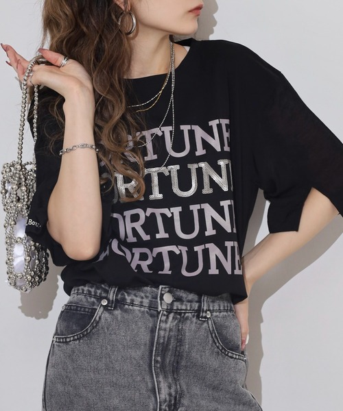 EGLANTINE(エグランティーヌ)の「EGLANTINE ロゴスパンコール半袖カットソー(Tシャツ/カットソー・レディース・サンドベージュ/ブラック/レンガ/ダークブラウン・38)」の1枚目の写真