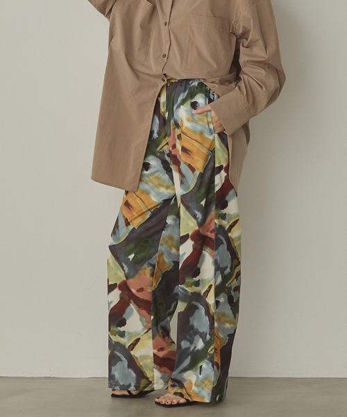 hunch（ハンチ）の「ジョーゼット柄 ストレートパンツ（その他パンツ・レディース・ブラック系その他/カラフル・FREE）」の14枚目の写真