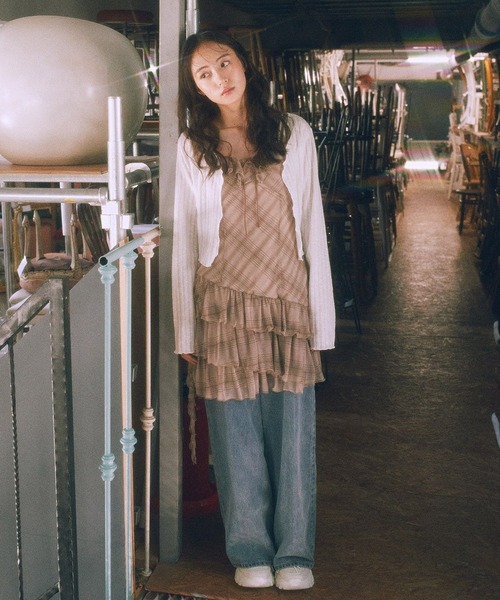 earth music&ecology（アースミュージックアンドエコロジー）の「フロントリボンチェックミニキャミワンピース（ワンピース・レディース・ブラウン系その他4/グレー系その他3・FREE）」の3枚目の写真