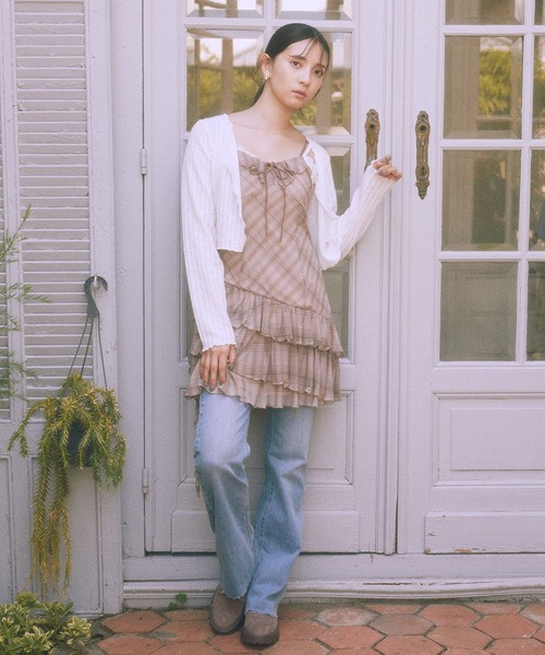 earth music&ecology（アースミュージックアンドエコロジー）の「フロントリボンチェックミニキャミワンピース（ワンピース・レディース・ブラウン系その他4/グレー系その他3・FREE）」の6枚目の写真