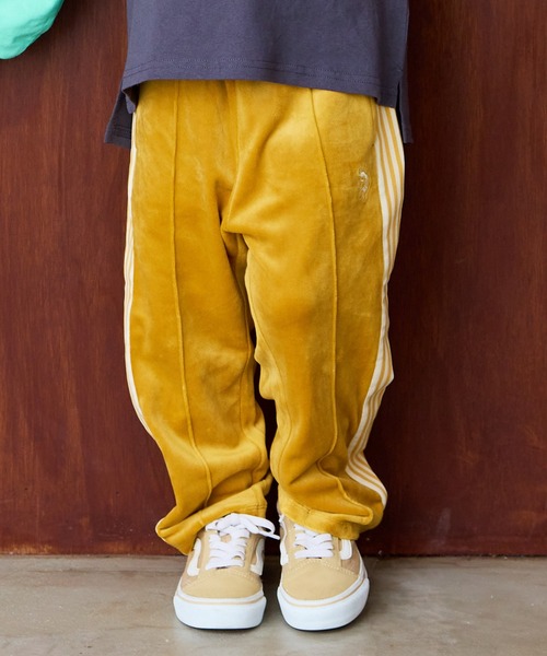 MARKEY'S（マーキーズ）の「ベロアトラックパンツ（スウェットパンツ・キッズ・ブラック/ライトブルー/グレー/ワインレッド/グリーン/ブラウン/ネイビー/マスタード・120/110/100/90/150/140/130）」の7枚目の写真