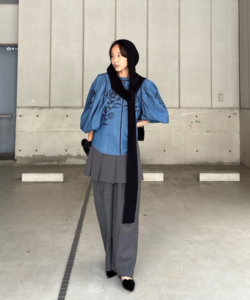 トップス SQUARE NECK LADY LIKE PLEATS TOP SQUARE NECK LADY LIKE PLEATS TOP