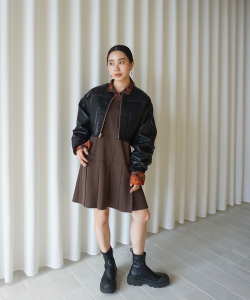 SQUARE NECK LADY LIKE PLEATS TOP（その他トップス）｜Ameri