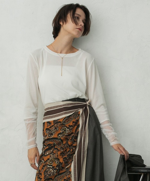 forksy.（フォルクシー）の「【forksy.】袖シャーリング ベロアシアートップス（Tシャツ/カットソー・レディース・ブラウン/チャコールグレー/アイボリー/ブラック/カーキ・FREE）」の6枚目の写真