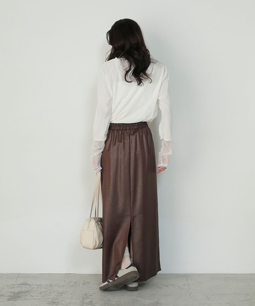 forksy.（フォルクシー）の「【forksy.】袖シャーリング ベロアシアートップス（Tシャツ/カットソー・レディース・ブラウン/チャコールグレー/アイボリー/ブラック/カーキ・FREE）」の22枚目の写真