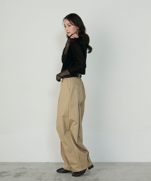 forksy.(フォルクシー)の「【forksy.】<エブリデイシリーズ>袖シャーリング ベロアシアートップス(Tシャツ/カットソー・レディース・ブラウン/チャコールグレー/アイボリー/ブラック/カーキ/ブラック系/ナチュラル・FREE)」の19枚目の写真