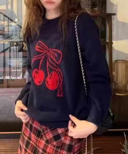Lace Ladies(レースレディース)の「チェリー柄 配色 クルーネック ニット プルオーバー(ニット/セーター・レディース・レッド/ネイビー/グレー・FREE)」の2枚目の写真