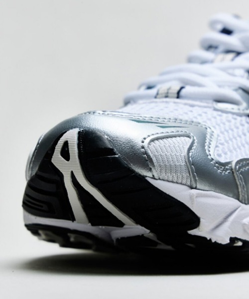 MIZUNO（ミズノ　）の「MIZUNO/ミズノ WAVE RIDER 10 WAVEテクノロジー クラシカルスニーカー（スニーカー・メンズ・ホワイト/ブラック×ブラック・27.5/26.5/28/27/26）」の8枚目の写真