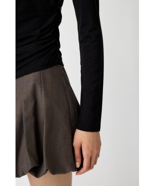 MOUSSY（マウジー）の「SLIT ONE SHOULDER トップス（Tシャツ/カットソー・レディース・チャコールグレー/マジェンタ/アイボリー/ブラック・FREE）」の17枚目の写真