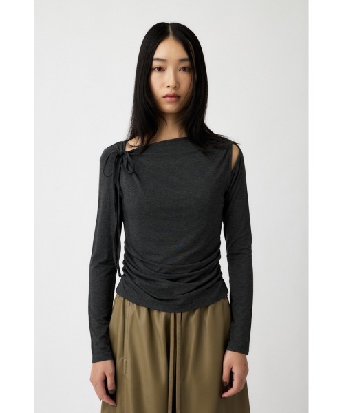 MOUSSY（マウジー）の「SLIT ONE SHOULDER トップス（Tシャツ/カットソー・レディース・チャコールグレー/マジェンタ/アイボリー/ブラック・FREE）」の11枚目の写真