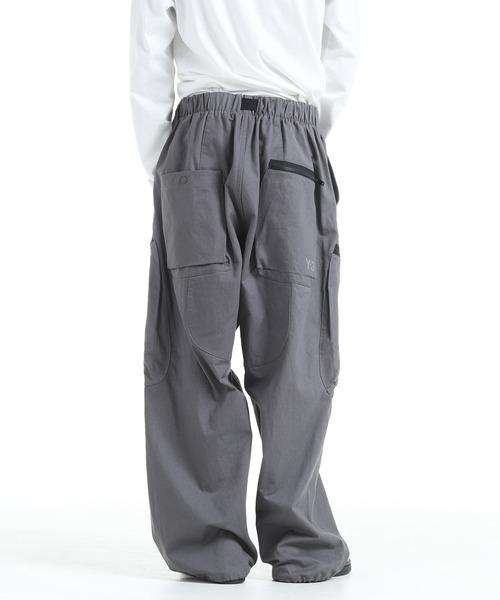 Y-3（ワイスリー）の「Y-3 UT TWILL CARGO PANTS（カーゴパンツ・メンズ・グレー・MEDIUM/SMALL/X-SMALL/LARGE）」の3枚目の写真